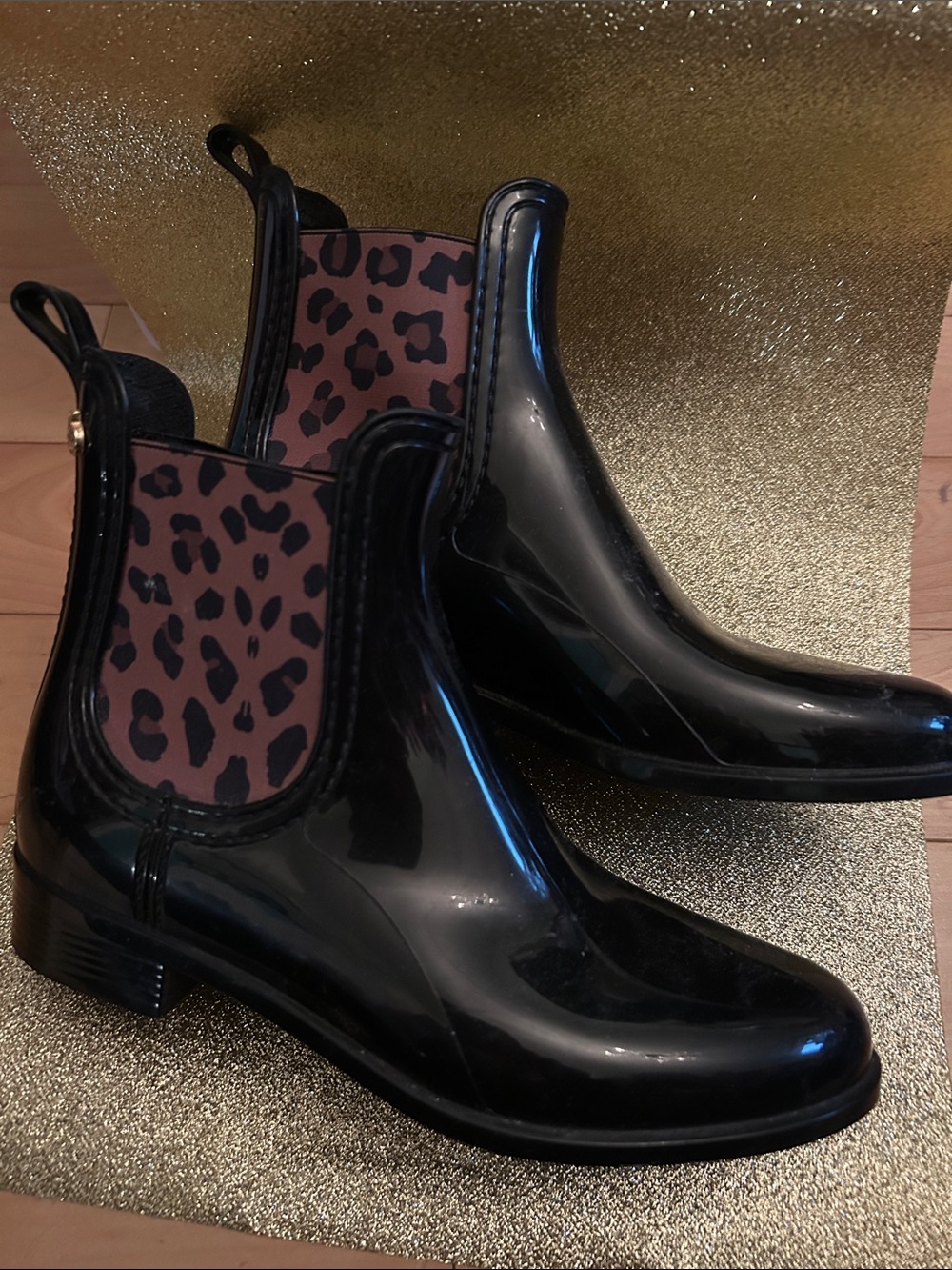 Black Chelsea Rain Booties with Leopard-Print Elastic Panels nwt but no box